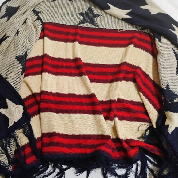 Navy and Red Star Women's Sleeveless Cardigan - Picture 3 of 8